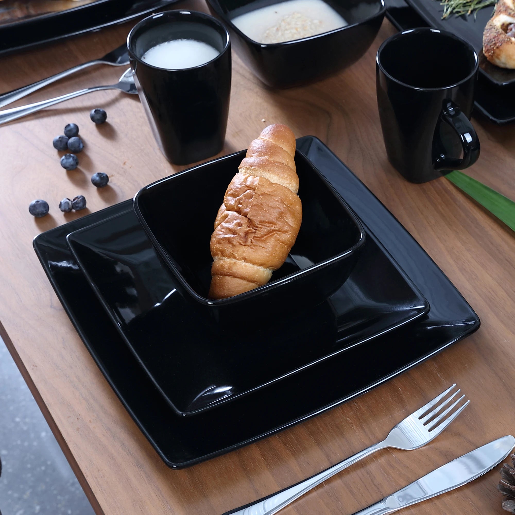 Vancasso soho 16/32/48-teiliges quadratisches Geschirrset aus schwarzem Keramik porzellan mit Teller, Dessert teller, Schüssel, 240ml Becherset Geschirrsets Europa CE-zertifiziert Premium Qualitaet Kostenloser Versand