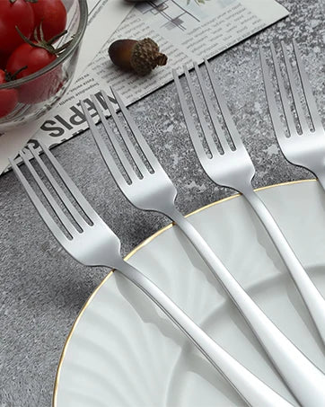 Premium Edelstahl 30-teiliges mattes Gold Besteckset Geschirrsets Europa CE-zertifiziert Premium Qualitaet Kostenloser Versand