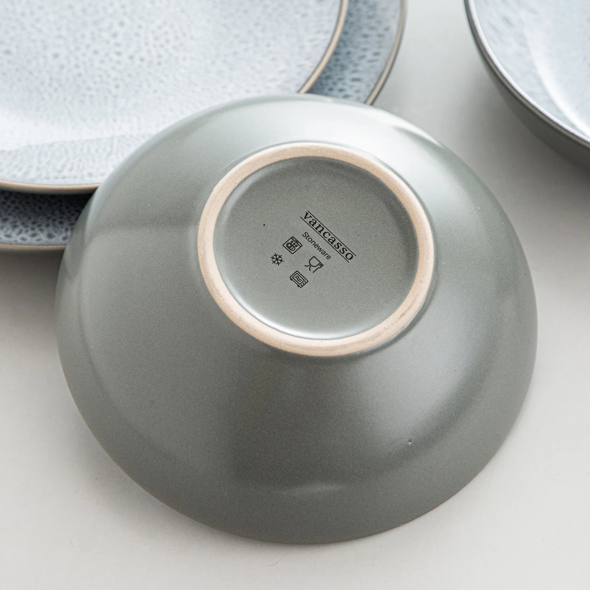 VANCASSO KARST 16/32/48-teiliges Geschirrset aus geprägtem Steinzeug mit Abendessen-/Dessertteller-/Suppenschüssel-/Becherservice für 4/8/12 Personen Geschirrsets Europa CE-zertifiziert Premium Qualitaet Kostenloser Versand